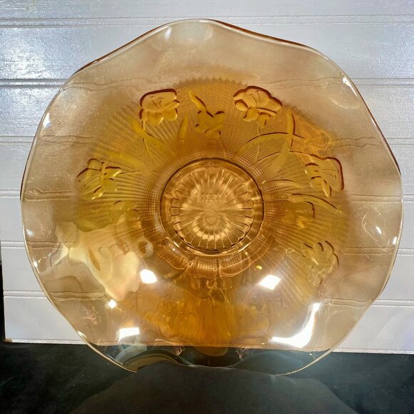 Large Iris and Herringbone Jeannette Carnival Glass Fruit Serving Bowl, - Picture 1 of 8